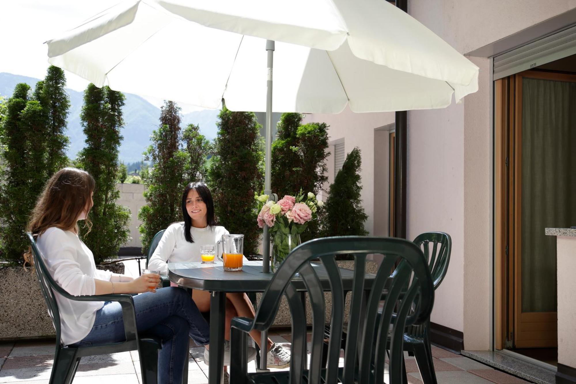 Aparthotel Residenza Casale Ponte Arche Esterno foto